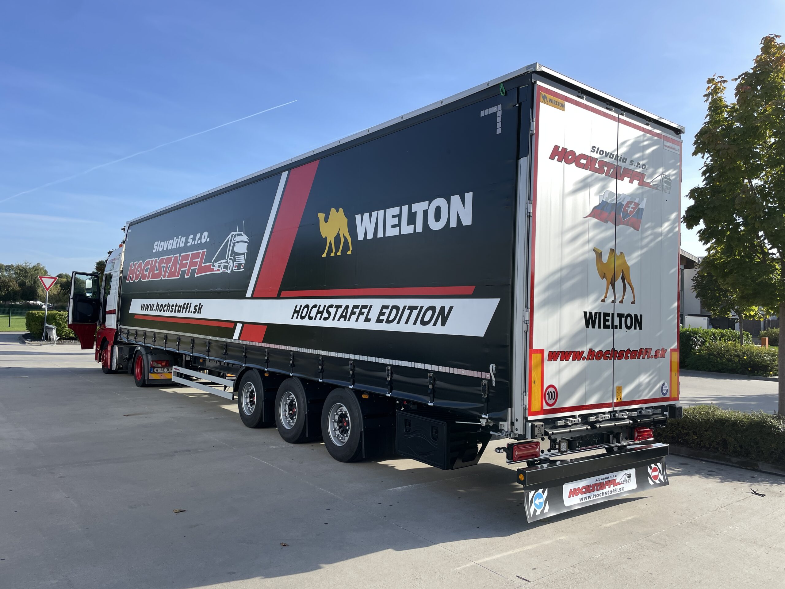 Wielton Mega Hochstaffl Edition